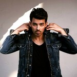 joejonasmerch is swapping clothes online from 