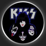 kissmerch is swapping clothes online from 