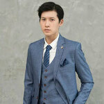 ceotrannguyenvietkhanh is swapping clothes online from 