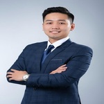 CEO Phan Cường is swapping clothes online from 