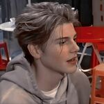 zubairidrees is swapping clothes online from 