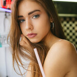 hazelfoster714 is swapping clothes online from 