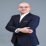 CEO Trọng Vinh is swapping clothes online from 