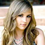 gbelly493 is swapping clothes online from 