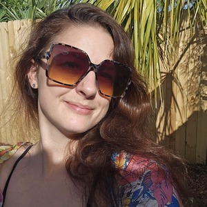 busybeeca is swapping clothes online from 