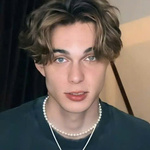 renehveler is swapping clothes online from 