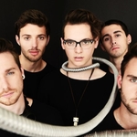 thewrecksmerch is swapping clothes online from 