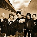 simpleplanmerch is swapping clothes online from 