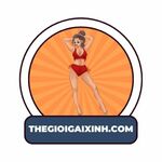 Thế Giới Gái Xinh is swapping clothes online from 