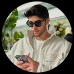 delbertde002 is swapping clothes online from 