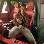 youngsmokesmerch is swapping clothes online from 