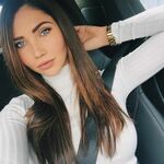 Jessica Lauren is swapping clothes online from 