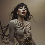 loreenmerch is swapping clothes online from 