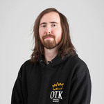 asmongoldmerch is swapping clothes online from 