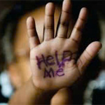 hanhviaudammm is swapping clothes online from 