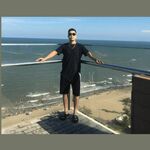 maitrungnguyen is swapping clothes online from 