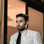 mohsindeveloper is swapping clothes online from 