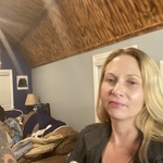 steph1028 is swapping clothes online from DALLAS, NC