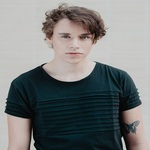 sofianmedjmedjmerch is swapping clothes online from 