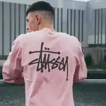 stussy46 is swapping clothes online from 