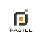 pajill is swapping clothes online from Riyadh, 