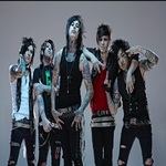 fallinginreversem is swapping clothes online from 