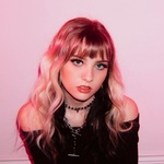 fkaraynemerch is swapping clothes online from 