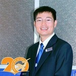 Nguyễn Văn Dũng is swapping clothes online from 