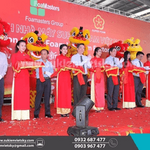 tochucsukientg is swapping clothes online from 