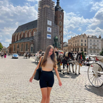 Agnieszka is swapping clothes online from 