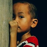 ấu dâm is swapping clothes online from 