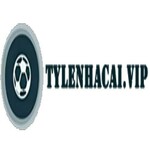 tylenhacaivip is swapping clothes online from 