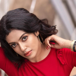 Fatima is swapping clothes online from 