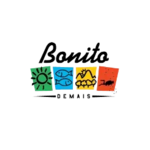 Agência de Turismo Bonito Demais is swapping clothes online from 