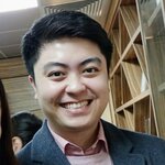 nganthohoang32899 is swapping clothes online from 