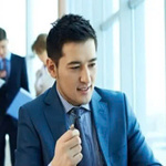 ceo1xbethoangminhnhat is swapping clothes online from 