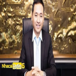 Văn Bình is swapping clothes online from 