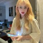 galaxyanh is swapping clothes online from 