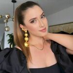 Emily Davis is swapping clothes online from 
