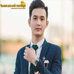 Fin Drew - CEO Tạo Thành Công Trang Web Game Bài Đổi Thưởng is swapping clothes online from 