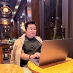 Võ Quang Vinh is swapping clothes online from NHA TRANG, KHÁNH HÒA