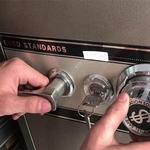 suaketsattainha is swapping clothes online from 