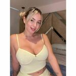ellajones9875 is swapping clothes online from 