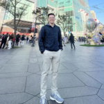 ceotrantrungtamtam is swapping clothes online from 