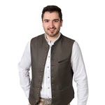 menlederhosen is swapping clothes online from 