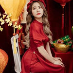 Võ Huyền Ánh is swapping clothes online from 
