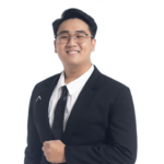 nguyenhoanglam is swapping clothes online from 