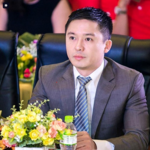 tranvanhoangnam is swapping clothes online from 