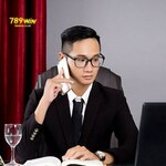 Nguyễn Minh Tiến is swapping clothes online from 