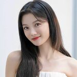 ccristellecruz19 is swapping clothes online from 